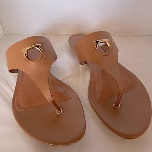 Salvatore Ferragamo tan Enfola Flat Calfskin Thong Sandals, Sella Camel size 9.5